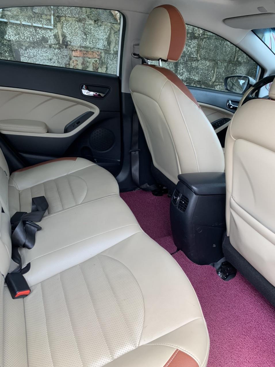 Chính chủ bán Xe Kia cerato đời cuối 2018 bản 1.6 số tự động 6 cấp ghế 2 màu. 445383