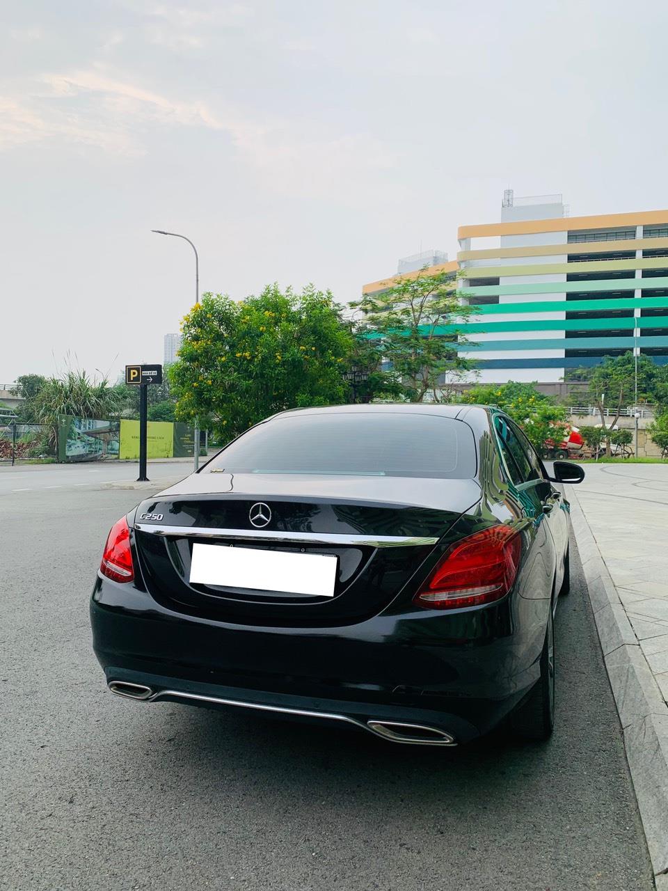 Merc c250 sản xuất 2018 đăng ký lần đầu tiên vào năm 20191638137